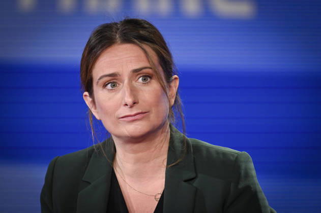 Marine Tondelier on Franc Jeu - Paris Leader of the Ecologists and French candidate for presidency Marine Tondelier poses for pictures for Franc Jeu on France 2 channel in Paris, France on October 18, 2026. Photo by Stephane Le Tellec ABACAPRESS.COM Paris France  Copyright: xLexTellecxStephane ABACAx