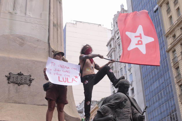 RIO DE JANEIRO, RJ - 18.10.2026: MANIFESTAçãO PRó LULA NA CINELâNDIA - Student demonstration in support of Lula, this Sunday (18), in Cinelândia, in the center of Rio de Janeiro. x3034743x  CarlosxEliasxJunior