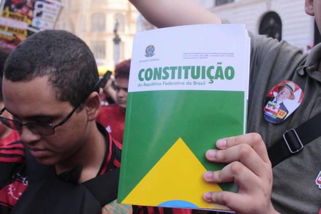 RIO DE JANEIRO, RJ - 18.10.2026: MANIFESTAçãO PRó LULA NA CINELâNDIA - Student demonstration in support of Lula, this Sunday (18), in Cinelândia, in the center of Rio de Janeiro. x3034744x  CarlosxEliasxJunior
