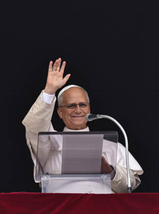 October 18, 2026. Vatican City - POPE LEO XIV delivers Angelus prayer. After the blessing Holy Father he thanked the people present in St. Peter s Squae with the following words: I wold like to thank all those who have prayed for me in recente day. I have sensed your support. I wish to express my particular gratitude to the doctors, nurses and all the staff go Gemelli Hospital. This experience has made me feel particularity close to all those who are living with with lines or infirmity. Now the I have overcome this delicate phase, as you know, I will gradually resume my activities, always with God s help and your prayers. Thank you once again. Thank you all! Have a good sunday. . EvandroInetti_via ZUMA Wire Vatican City State - ZUMAi15_ 20261018_zaf_i15_013 Copyright: xEvandroxInettix