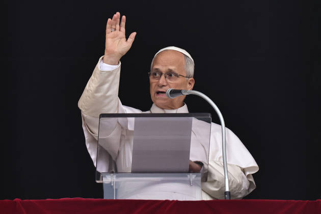 October 18, 2026. Vatican City - POPE LEO XIV delivers Angelus prayer. After the blessing Holy Father he thanked the people present in St. Peter s Squae with the following words: I wold like to thank all those who have prayed for me in recente day. I have sensed your support. I wish to express my particular gratitude to the doctors, nurses and all the staff go Gemelli Hospital. This experience has made me feel particularity close to all those who are living with with lines or infirmity. Now the I have overcome this delicate phase, as you know, I will gradually resume my activities, always with God s help and your prayers. Thank you once again. Thank you all! Have a good sunday. . EvandroInetti_via ZUMA Wire Vatican City State - ZUMAi15_ 20261018_zaf_i15_018 Copyright: xEvandroxInettix
