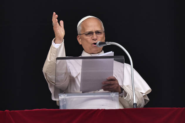 October 18, 2026. Vatican City - POPE LEO XIV delivers Angelus prayer. After the blessing Holy Father he thanked the people present in St. Peter s Squae with the following words: I wold like to thank all those who have prayed for me in recente day. I have sensed your support. I wish to express my particular gratitude to the doctors, nurses and all the staff go Gemelli Hospital. This experience has made me feel particularity close to all those who are living with with lines or infirmity. Now the I have overcome this delicate phase, as you know, I will gradually resume my activities, always with God s help and your prayers. Thank you once again. Thank you all! Have a good sunday. . EvandroInetti_via ZUMA Wire Vatican City State - ZUMAi15_ 20261018_zaf_i15_004 Copyright: xEvandroxInettix