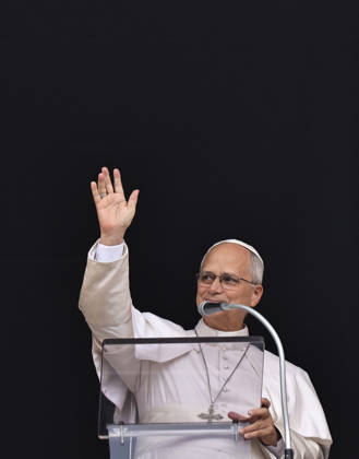 October 18, 2026. Vatican City - POPE LEO XIV delivers Angelus prayer. After the blessing Holy Father he thanked the people present in St. Peter s Squae with the following words: I wold like to thank all those who have prayed for me in recente day. I have sensed your support. I wish to express my particular gratitude to the doctors, nurses and all the staff go Gemelli Hospital. This experience has made me feel particularity close to all those who are living with with lines or infirmity. Now the I have overcome this delicate phase, as you know, I will gradually resume my activities, always with God s help and your prayers. Thank you once again. Thank you all! Have a good sunday. . EvandroInetti_via ZUMA Wire Vatican City State - ZUMAi15_ 20261018_zaf_i15_005 Copyright: xEvandroxInettix