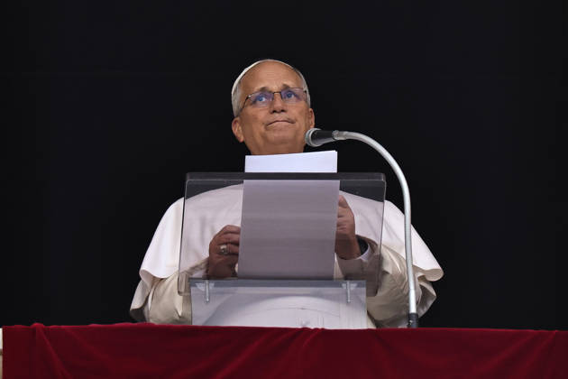 October 18, 2026. Vatican City - POPE LEO XIV delivers Angelus prayer. After the blessing Holy Father he thanked the people present in St. Peter s Squae with the following words: I wold like to thank all those who have prayed for me in recente day. I have sensed your support. I wish to express my particular gratitude to the doctors, nurses and all the staff go Gemelli Hospital. This experience has made me feel particularity close to all those who are living with with lines or infirmity. Now the I have overcome this delicate phase, as you know, I will gradually resume my activities, always with God s help and your prayers. Thank you once again. Thank you all! Have a good sunday. . EvandroInetti_via ZUMA Wire Vatican City State - ZUMAi15_ 20261018_zaf_i15_019 Copyright: xEvandroxInettix