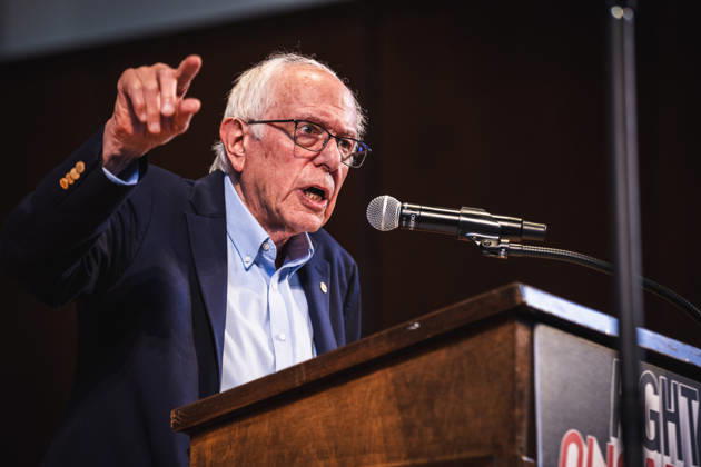 October 18, 2026, Tampa, Florida, USA: Florida State Representative from the 13th district, ANGIE NIXON, who is running against the former Florida attorney general and Governor Ron DeSantis appointee Ashley Moody in the November 3rd special election holds a campaign stop with Senator BERNIE SANDERS as part of the ˜Fight the Oligarchy Tourâ Tampa USA - ZUMAd256 20261018_znp_d256_024 Copyright: xDavexDeckerx
