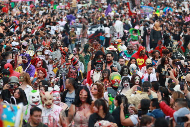 Thousands join annual Zombie Walk in Mexico City MEXICO CITY, MEXICO - OCTOBER 18: People dressed as zombies and horror movie characters take part in the annual Zombie Walk as spectators watch along the streets of the historic center in Mexico City, Mexico, on October 18, 2026. Thousands gather for the event, which is held annually in major cities around the world. Daniel Cardenas Anadolu Mexico City Mexico. Editorial use only. Please get in touch for any other usage.  Copyright: x2026xAnadoluxDanielxCardenasx