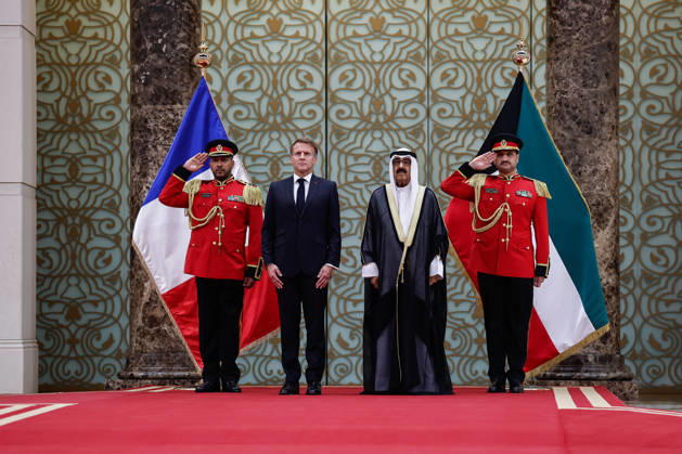 President Macron Visit To Kuwait The Emir of Kuwait Sheikh Mishal Al-Ahmad Al-Jaber Al-Sabah stands with French President Emmanuel Macron, during a welcoming ceremony upon Macron s arrival at Kuwait International Airport in Kuwait City, Kuwait, October 19, 2026. Photo by Benoit Tessier Pool ABACAPRESS.COM Kuwait City Kuwait  Copyright: xTessierxBenoit Pool ABACAx