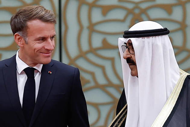 President Macron Visit To Kuwait The Emir of Kuwait Sheikh Mishal Al-Ahmad Al-Jaber Al-Sabah stands with French President Emmanuel Macron, during a welcoming ceremony upon Macron s arrival at Kuwait International Airport in Kuwait City, Kuwait, October 19, 2026. Photo by Benoit Tessier Pool ABACAPRESS.COM Kuwait City Kuwait  Copyright: xTessierxBenoit Pool ABACAx
