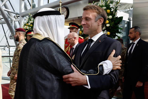 President Macron Visit To Kuwait The Emir of Kuwait Sheikh Mishal Al-Ahmad Al-Jaber Al-Sabah welcomes French President Emmanuel Macron upon Macron s arrival at Kuwait International Airport in Kuwait City, Kuwait, October 19, 2026. Photo by Benoit Tessier Pool ABACAPRESS.COM Kuwait City Kuwait  Copyright: xTessierxBenoit Pool ABACAx