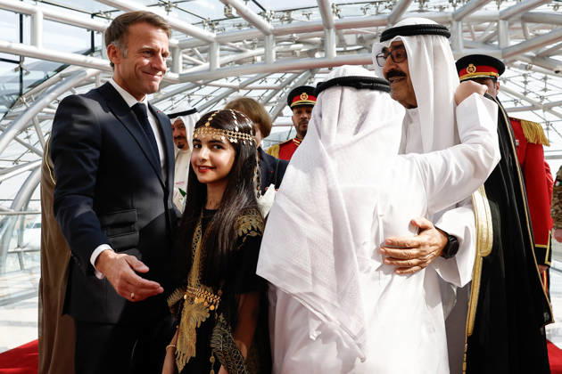 President Macron Visit To Kuwait The Emir of Kuwait Sheikh Mishal Al-Ahmad Al-Jaber Al-Sabah welcomes French President Emmanuel Macron upon Macron s arrival at Kuwait International Airport in Kuwait City, Kuwait, October 19, 2026. Photo by Benoit Tessier Pool ABACAPRESS.COM Kuwait City Kuwait  Copyright: xTessierxBenoit Pool ABACAx
