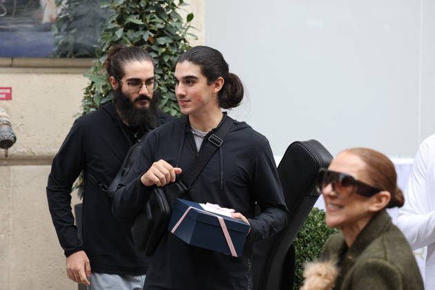 Céline Dion leaves the Royal Monceau hotel with her sons Nelson and Eddy and her dog the day after her final concert in Paris on October 19, 2026. Cyril Moreau, Bestimage. Céline Dion leaves the Royal Monceau hotel with her sons Nelson and Eddy and her dog, the day after her final concert in Paris on October 19, 2026, Paris, France  Copyright: xCYRILxMOREAUx xBESTIMAGExCYRILxMOREAUx xBESTIMAGEx