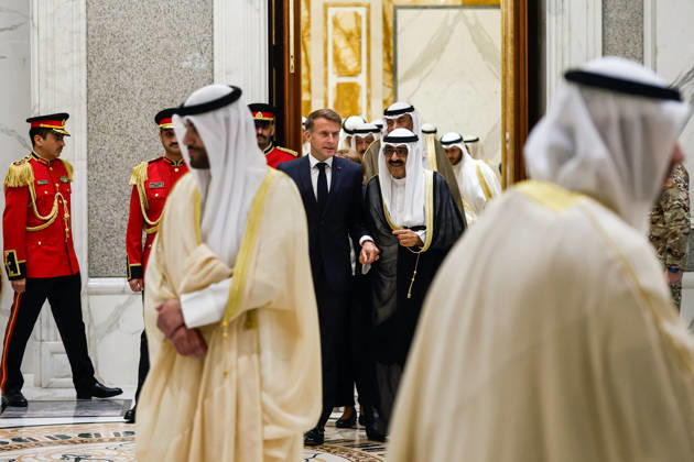 President Macron Visit To Kuwait French President Emmanuel Macron walks with the Emir of Kuwait Sheikh Meshal Al-Ahmad Al-Jaber Al-Sabah, at Bayan Palace in Kuwait City, Kuwait, October 19, 2026. Photo by Benoit Tessier Pool ABACAPRESS.COM Kuwait City Kuwait  Copyright: xTessierxBenoit Pool ABACAx