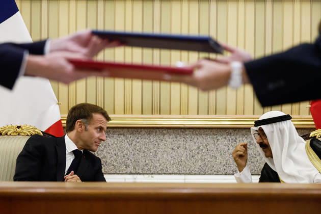 President Macron Visit To Kuwait French President Emmanuel Macron and the Emir of Kuwait Sheikh Meshal Al-Ahmad Al-Jaber Al-Sabah attend an agreement signing ceremony, at Bayan Palace in Kuwait City, Kuwait, October 19, 2026. Photo by Benoit Tessier Pool ABACAPRESS.COM Kuwait City Kuwait  Copyright: xTessierxBenoit Pool ABACAx