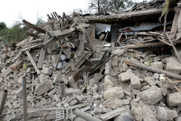 The premises of a house are reduced to rubble by a Russian bombardment in Dnipro, Ukraine, October 19, 2026. On Monday morning, Russian forces launched guided aerial bombs at the eastern city, damaging private homes and infrastructure. An 84-year-old woman was hospitalised in moderate condition. (Photo by Mykola Miakshykov Ukrinform) Russian troops hit Dnipro with guided bombs  Copyright: xMykolaxMiakshykovx