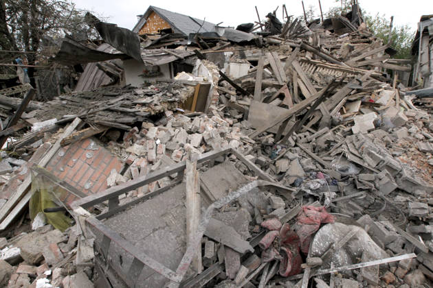 The premises of a house are reduced to rubble by a Russian bombardment in Dnipro, Ukraine, October 19, 2026. On Monday morning, Russian forces launched guided aerial bombs at the eastern city, damaging private homes and infrastructure. An 84-year-old woman was hospitalised in moderate condition. (Photo by Mykola Miakshykov Ukrinform) Russian troops hit Dnipro with guided bombs  Copyright: xMykolaxMiakshykovx