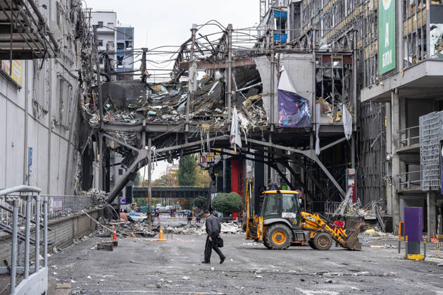 Aftermath of Russian attack on Kiev KYIV, UKRAINE - OCTOBER 19: Aftermath of the Russian attack on a shoping mall in Kyiv, Ukraine on October 19, 2026. Danylo Antoniuk Anadolu Kyiv Ukraine. Editorial use only. Please get in touch for any other usage.  Copyright: x2026xAnadoluxDanyloxAntoniukx