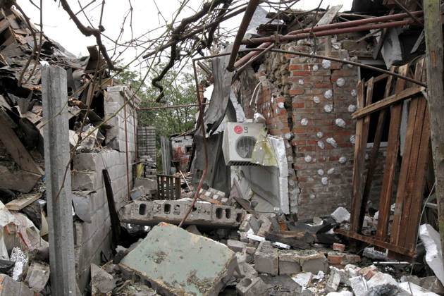 Russian troops hit Dnipro with guided bombs The premises of a house are reduced to rubble by a Russian bombardment in Dnipro, Ukraine, on October 19, 2026. On Monday morning, Russian forces launched guided aerial bombs at the eastern city, damaging private homes and infrastructure. An 84-year-old woman was hospitalised in moderate condition. Dnipro Ukraine  Copyright: xMykolaxMiakshykovx originalFilename: ukrinform-russiant261019_np5pD