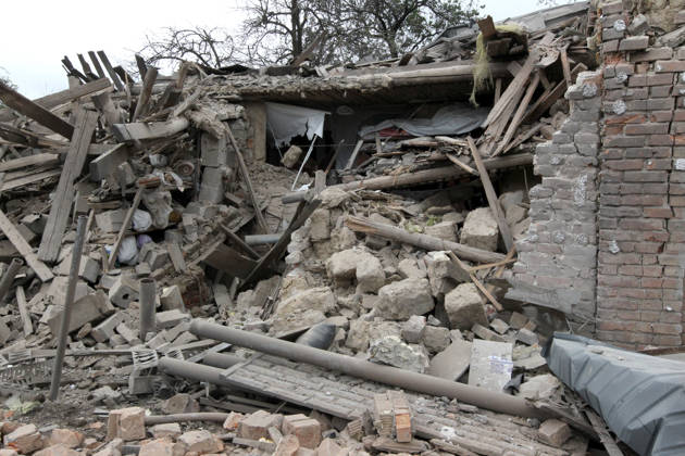 Russian troops hit Dnipro with guided bombs The premises of a house are reduced to rubble by a Russian bombardment in Dnipro, Ukraine, on October 19, 2026. On Monday morning, Russian forces launched guided aerial bombs at the eastern city, damaging private homes and infrastructure. An 84-year-old woman was hospitalised in moderate condition. Dnipro Ukraine  Copyright: xMykolaxMiakshykovx originalFilename: ukrinform-russiant261019_npcrR