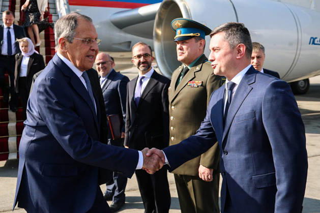 IRAN, TEHRAN - OCTOBER 19, 2026: Sergei Lavrov (L front), Russia™s Minister of Foreign Affairs, is pictured during a welcoming ceremony at the city s airport. Best quality available Tehran Iran  - ZUMAt113 20261019_zaa_t113_126 Copyright: xRussianxForeignxMinistryx