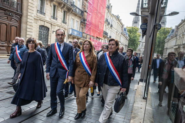 Mayor Thomas Cazenave Delivers A Speech During A Republican Rally - Bordeaux Bordeaux Mayor Thomas Cazenave, Prefect Sophie Brocas and participants walk through the streets following a republican rally in the courtyard of Bordeaux City Hall. The group accompanies the prefect after the prefectural residence was severely damaged during the violence that struck the city on Saturday, October 17. The gathering was organized in response to a call by the Association of French Mayors (AMF) to reaffirm support for republican values and democratic institutions, in Bordeaux, France, on October 19, 2026. Photo by Margot Le Gonidec ABACAPRESS.COM Bordeaux France  Copyright: xLexGonidecxMargot ABACAx