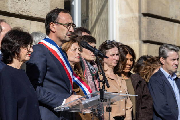 Mayor Thomas Cazenave Delivers A Speech During A Republican Rally - Bordeaux Bordeaux Mayor Thomas Cazenave delivers a speech during a republican rally in the courtyard of Bordeaux City Hall, following the violence and vandalism that occurred in the city on Saturday, October 17. The gathering was organized in response to a call by the Association of French Mayors (AMF) to reaffirm support for republican values and democratic institutions, in Bordeaux, France, on October 19, 2026. Photo by Margot Le Gonidec ABACAPRESS.COM Bordeaux France  Copyright: xLexGonidecxMargot ABACAx