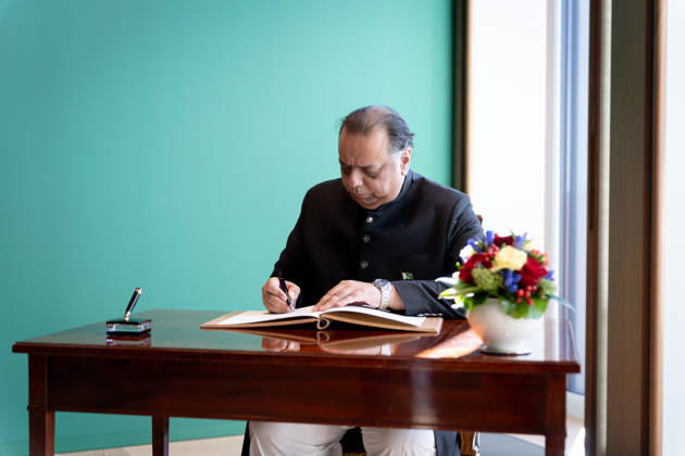 Federal President Frank-Walter Steinmeier, Accreditation of Ambassadors in Berlin, Official Residence at Spreebogen, Federal President Frank-Walter Steinmeier, Accreditation of Ambassadors, Bundeswehr, Ambassador, Pakistan, Salman Sharif, Berlin, Berlin, GER