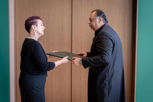Federal President Frank-Walter Steinmeier, Accreditation of Ambassadors in Berlin, Official Residence at Spreebogen, Federal President Frank-Walter Steinmeier, Accreditation of Ambassadors, Bundeswehr, Ambassador, Pakistan, Salman Sharif, Berlin, Berlin, GER