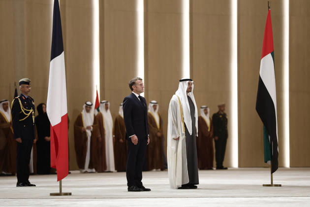 President Macron Visit To Middle East - Abu Dhabi Sheikh Mohamed bin Zayed Al Nahyan, President of the United Arab Emirates (UAE), and French President Emmanuel Macron review troops upon Macron s arrival at Zayed International Airport in Abu Dhabi, United Arab Emirates, October 19, 2026. Photo by Benoit Tessier Pool ABACAPRESS.COM Abu Dhabi United Arab Emirates Copyright: xTessierxBenoit Pool ABACAx
