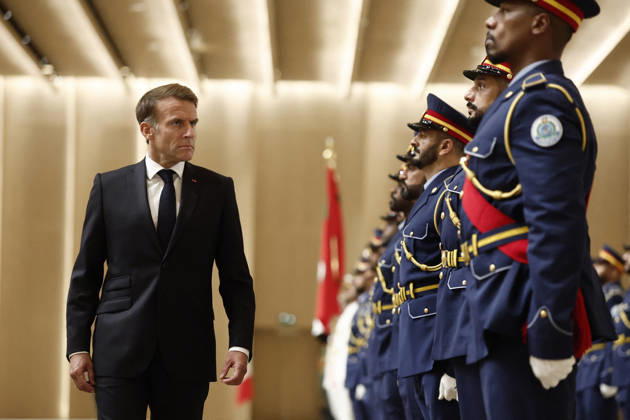 President Macron Visit To Middle East - Abu Dhabi French President Emmanuel Macron reviews troops upon his arrival at Zayed International Airport in Abu Dhabi, United Arab Emirates, October 19, 2026. Photo by Benoit Tessier Pool ABACAPRESS.COM Abu Dhabi United Arab Emirates  Copyright: xTessierxBenoit Pool ABACAx