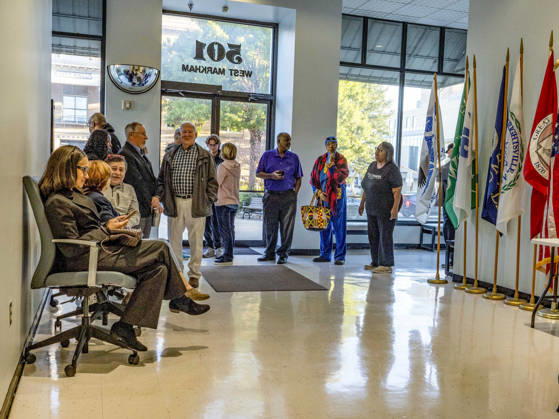 October 19, 2026, Little Rock, Arkansas, USA: With five minutes to go, the voters wait for the opening of the polls on the first day of early vote in Little Rock, Arkansas. Little Rock USA - ZUMAd155 20261019_znp_d155_004 Copyright: xSuexDorfmanx