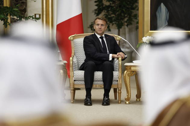 President Macron Visit To Middle East - Abu Dhabi French President Emmanuel Macron attends a meeting with Sheikh Mohamed bin Zayed Al Nahyan, President of the United Arab Emirates (UAE), (not seen) at Qasr Al Watan presidential palace in Abu Dhabi, United Arab Emirates, October 19, 2026. Photo by Benoit Tessier Pool ABACAPRESS.COM Abu Dhabi United Arab Emirates  Copyright: xTessierxBenoit Pool ABACAx