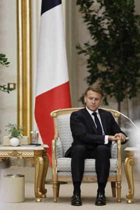 President Macron Visit To Middle East - Abu Dhabi French President Emmanuel Macron attends a meeting with Sheikh Mohamed bin Zayed Al Nahyan, President of the United Arab Emirates (UAE), (not seen) at Qasr Al Watan presidential palace in Abu Dhabi, United Arab Emirates, October 19, 2026. Photo by Benoit Tessier Pool ABACAPRESS.COM Abu Dhabi United Arab Emirates  Copyright: xTessierxBenoit Pool ABACAx