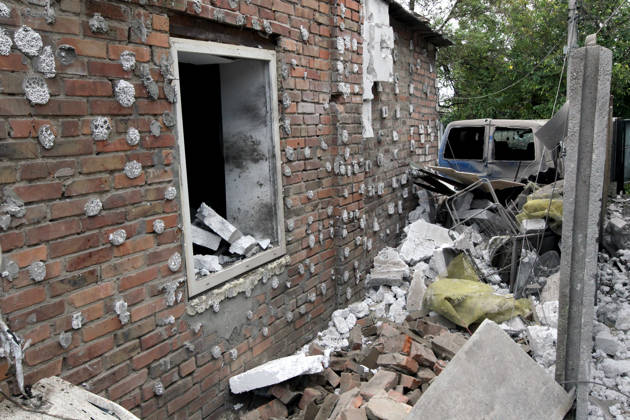The premises of a house are reduced to rubble by a Russian bombardment in Dnipro, Ukraine, October 19, 2026. On Monday morning, Russian forces launched guided aerial bombs at the eastern city, damaging private homes and infrastructure. An 84-year-old woman was hospitalised in moderate condition. (Photo by Mykola Miakshykov Ukrinform) Russian troops hit Dnipro with guided bombs  Copyright: xMykolaxMiakshykovx