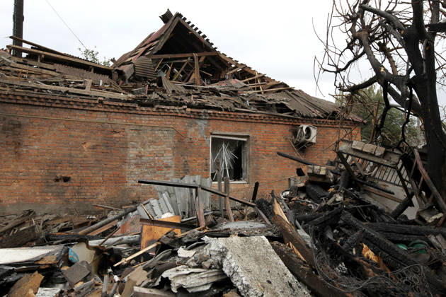 The premises of a house are reduced to rubble by a Russian bombardment in Dnipro, Ukraine, October 19, 2026. On Monday morning, Russian forces launched guided aerial bombs at the eastern city, damaging private homes and infrastructure. An 84-year-old woman was hospitalised in moderate condition. (Photo by Mykola Miakshykov Ukrinform) Russian troops hit Dnipro with guided bombs  Copyright: xMykolaxMiakshykovx