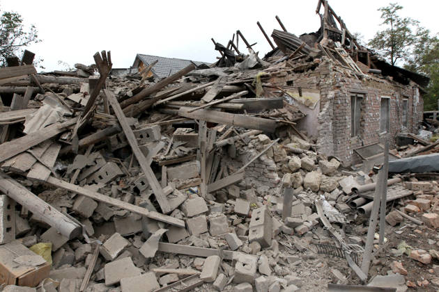 The premises of a house are reduced to rubble by a Russian bombardment in Dnipro, Ukraine, October 19, 2026. On Monday morning, Russian forces launched guided aerial bombs at the eastern city, damaging private homes and infrastructure. An 84-year-old woman was hospitalised in moderate condition. (Photo by Mykola Miakshykov Ukrinform) Russian troops hit Dnipro with guided bombs  Copyright: xMykolaxMiakshykovx