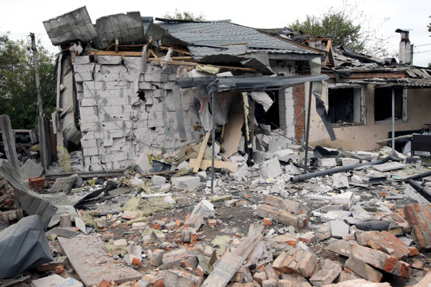 The premises of a house are reduced to rubble by a Russian bombardment in Dnipro, Ukraine, October 19, 2026. On Monday morning, Russian forces launched guided aerial bombs at the eastern city, damaging private homes and infrastructure. An 84-year-old woman was hospitalised in moderate condition. (Photo by Mykola Miakshykov Ukrinform) Russian troops hit Dnipro with guided bombs  Copyright: xMykolaxMiakshykovx