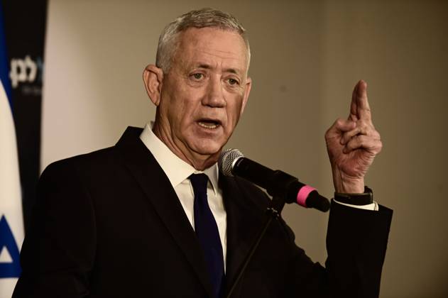 October 19, 2026, Ramat-Gan, Israel: Benny Gantz, chairman of Israel s Blue and White party, holds a press conference in Ramat Gan, Israel, October 19, 2026, during which he announces his withdrawal from the upcoming elections. Ramat-Gan Israel - ZUMAq101 20261019_zna_q101_032 Copyright: xTomerxNeubergx