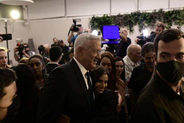 October 19, 2026, Ramat-Gan, Israel: Benny Gantz, chairman of Israel s Blue and White party, holds a press conference in Ramat Gan, Israel, October 19, 2026, during which he announces his withdrawal from the upcoming elections. Ramat-Gan Israel  - ZUMAq101 20261019_zna_q101_087 Copyright: xTomerxNeubergx