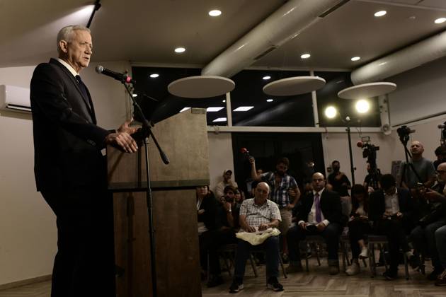 October 19, 2026, Ramat-Gan, Israel: Benny Gantz, chairman of Israel s Blue and White party, holds a press conference in Ramat Gan, Israel, October 19, 2026, during which he announces his withdrawal from the upcoming elections. Ramat-Gan Israel - ZUMAq101 20261019_zna_q101_061 Copyright: xTomerxNeubergx