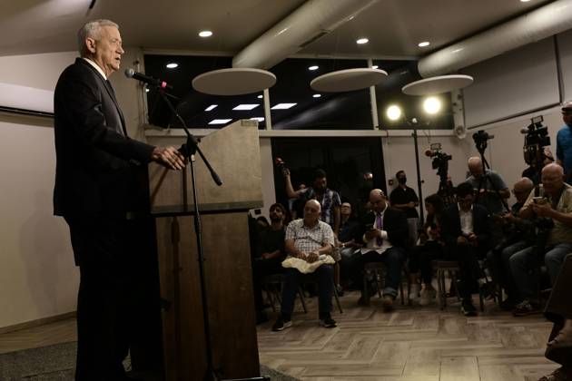 October 19, 2026, Ramat-Gan, Israel: Benny Gantz, chairman of Israel s Blue and White party, holds a press conference in Ramat Gan, Israel, October 19, 2026, during which he announces his withdrawal from the upcoming elections. Ramat-Gan Israel - ZUMAq101 20261019_zna_q101_067 Copyright: xTomerxNeubergx