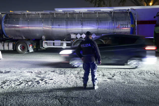 Truck Drivers Block A1 Motorway Over Rising Fuel Prices Lorry drivers block motorway junctions near Caserta Sud and Santa Maria Capua Vetere on the A1 Naples Milan motorway during a protest against rising diesel prices and increasing operating costs. The protest is part of a wider mobilization by hauliers and farmers across southern Italy, including Campania, Puglia, Calabria and Basilicata. Road blockades have disrupted transport and the distribution of goods, with shortages of some products reported in supermarkets in affected areas. Italian Deputy Prime Minister and Transport Minister Matteo Salvini has called for the blockades to be eased, while the government faces growing pressure to address the sector™s rising costs. ABP12309 Copyright: xAntonioxBalascox