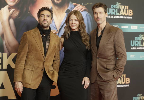 Theatrical release: October 19, 2026 Elyas M. Barek, Jessica Schwarz, and Florian David Fitz at the world premiere of *DER PERFEKTE URLAUB* at the Mathäser Filmpalast in Munich, October 19, 2026, Munich, Mathäser Filmpalast, Baern, Germany Copyright: xAgenturxMatthiasxWehnertx xReinhardxZichyx