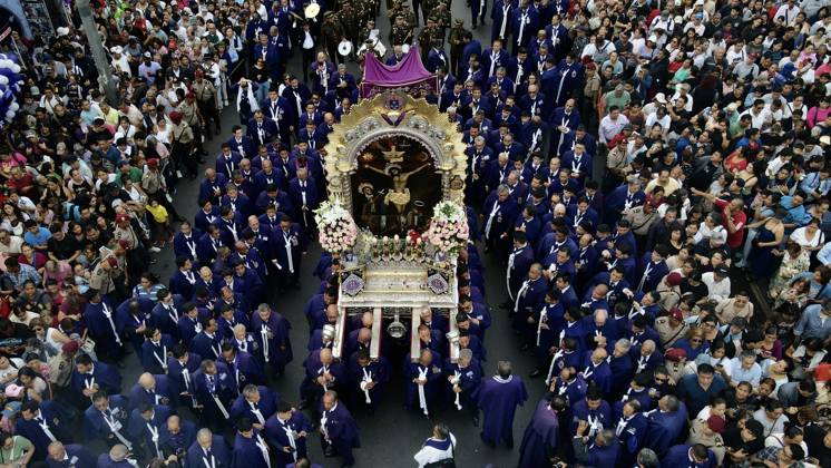 Thousands of devotees join Lord of Miracles procession in Lima LIMA, PERU - OCTOBER 19: An aerial view of the area as thousands of devotees accompany the third procession of the Lord of Miracles through the streets of downtown Lima, Peru, on October 19, 2026. Held every October, the processions draw thousands of faithful and are considered among the largest religious gatherings in Latin America. The procession includes a tribute in front of the Palace of Justice and passes through the streets of Lima’s Historic Center. Klebher Vasquez Anadolu Lima Peru. Editorial use only. Please get in touch for any other usage.  Copyright: x2026xAnadoluxKlebherxVasquezx