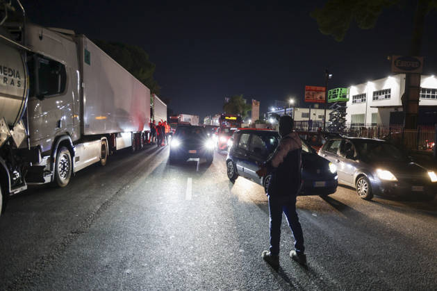 IPA89941313 - Truck drivers are blocking highway interchanges near Caserta Sud and Santa Maria Capua Vetere on the A1 Naples–Milan highway during a protest against rising diesel prices and increasing operating costs. The protest is part of a broader mobilization by truckers and farmers across southern Italy, including Campania, Puglia, Calabria, and Basilicata. Road blockades have disrupted transportation and the distribution of goods, with shortages of some products reported in supermarkets in the affected areas. Italian Deputy Prime Minister and Minister of Transport Matteo Salvini has called for the blockades to be eased, while the government faces growing pressure to address the sector’s rising costs.  Copyright: xAntonioxBalasco LiveMediax xAntonioxBalasco LiveMediax IPA89941313