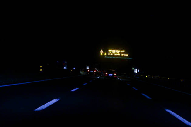 IPA89941304 - Truck drivers are blocking highway interchanges near Caserta Sud and Santa Maria Capua Vetere on the A1 Naples–Milan highway during a protest against rising diesel prices and increasing operating costs. The protest is part of a broader mobilization by truckers and farmers across southern Italy, including Campania, Puglia, Calabria, and Basilicata. Road blockades have disrupted transportation and the distribution of goods, with shortages of some products reported in supermarkets in the affected areas. Italian Deputy Prime Minister and Minister of Transport Matteo Salvini has called for the blockades to be eased, while the government faces growing pressure to address the sector’s rising costs.  Copyright: xAntonioxBalasco LiveMediax xAntonioxBalasco LiveMediax IPA89941304