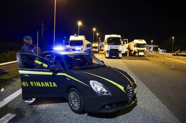 IPA89941308 - Truck drivers are blocking highway interchanges near Caserta Sud and Santa Maria Capua Vetere on the A1 Naples–Milan highway during a protest against rising diesel prices and increasing operating costs. The protest is part of a broader mobilization by truckers and farmers across southern Italy, including Campania, Puglia, Calabria, and Basilicata. Road blockades have disrupted transportation and the distribution of goods, with shortages of some products reported in supermarkets in the affected areas. Italian Deputy Prime Minister and Minister of Transport Matteo Salvini has called for the blockades to be eased, while the government faces growing pressure to address the sector’s rising costs.  Copyright: xAntonioxBalasco LiveMediax xAntonioxBalasco LiveMediax IPA89941308