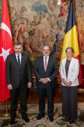 Turkey s Interior Minister Mustafa Ciftci; Minister of Interior Bernard Quintin and N-VA s Anneleen Van Bossuyt pose for the photographer at a meeting of several Federal Minister s with a Turkish delegation, Tuesday 20 October 2026, in Brussels.  JONASxROOSENS 190376516