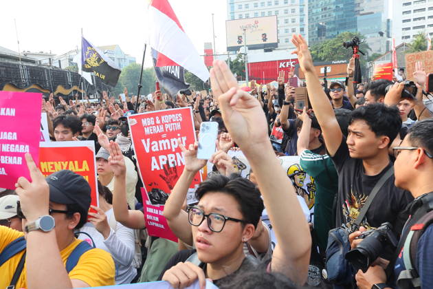 October 20, 2026, Jakarta, Central Jakarta, jakarta: Students and civil society groups stage a protest at Tugu Tani, Central Jakarta, voicing concerns over government policies, environmental issues, and social inequality. Jakarta jakarta - ZUMAp146 20261020_zap_p146_024 Copyright: xDennyxPohanx