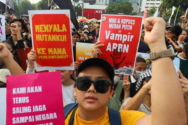 October 20, 2026, Jakarta, Central Jakarta, jakarta: Students and civil society groups stage a protest at Tugu Tani, Central Jakarta, voicing concerns over government policies, environmental issues, and social inequality. Jakarta jakarta - ZUMAp146 20261020_zap_p146_038 Copyright: xDennyxPohanx