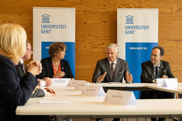 King Philippe - Filip of Belgium pictured during a visit to IGent, a research building at the UGent University where scientists and companies collaborate to develop innovative technologies, on Tuesday 20 October 2026, in Gent.  JAMESxARTHURxGEKIERE 190398655